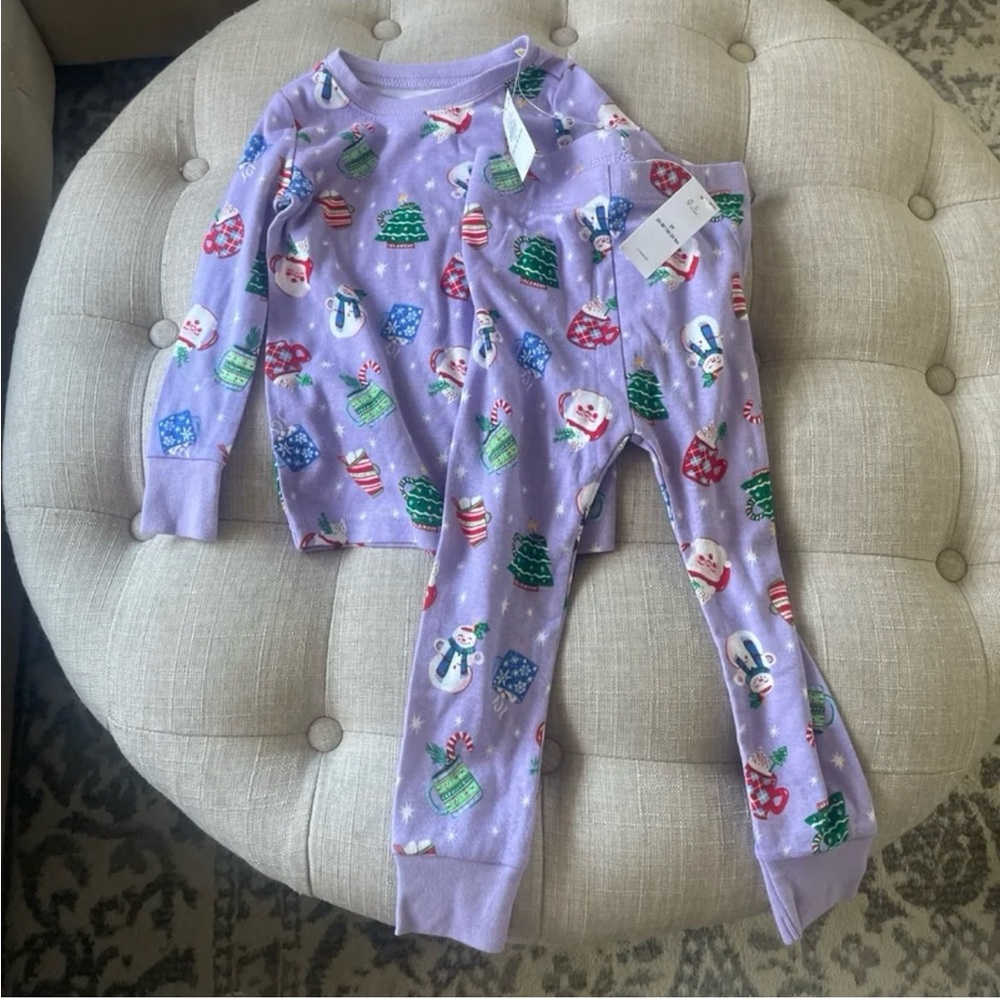 Old Navy Lavender Kids Holiday Snowman Pajama Set